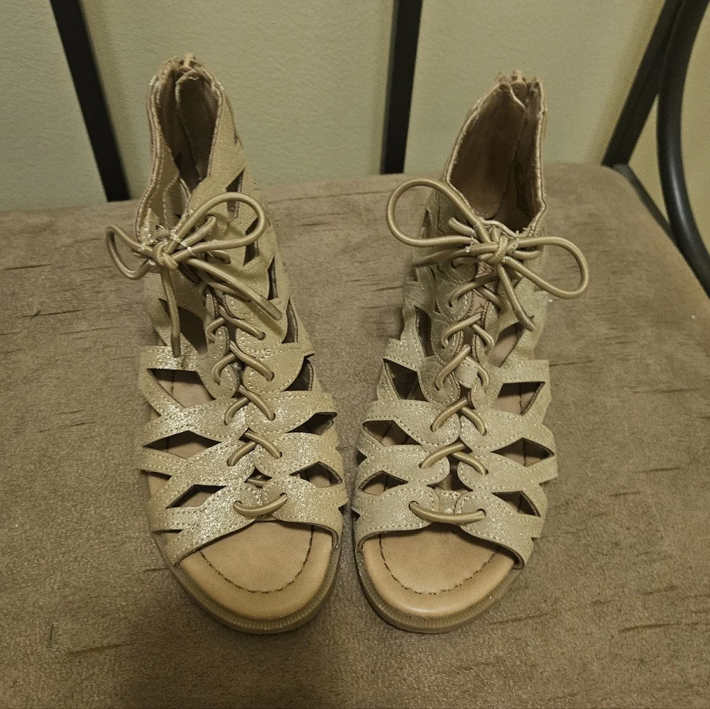 Girl's Tan Sandals
